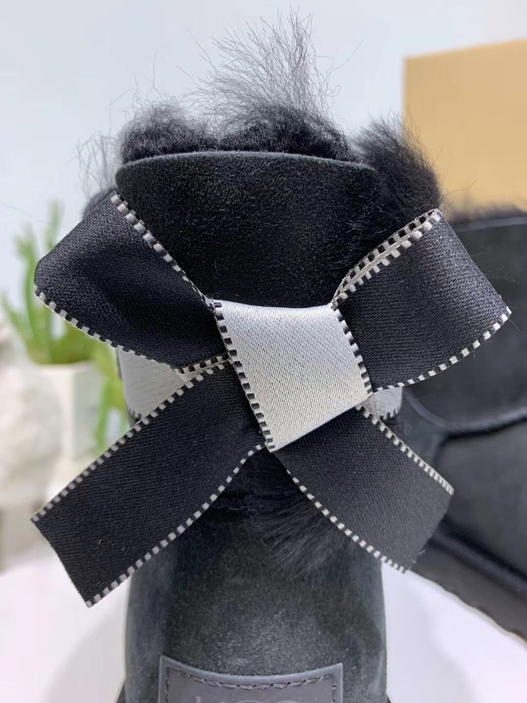 Black Bow-Detail Shimmer Shoes | Model 2938