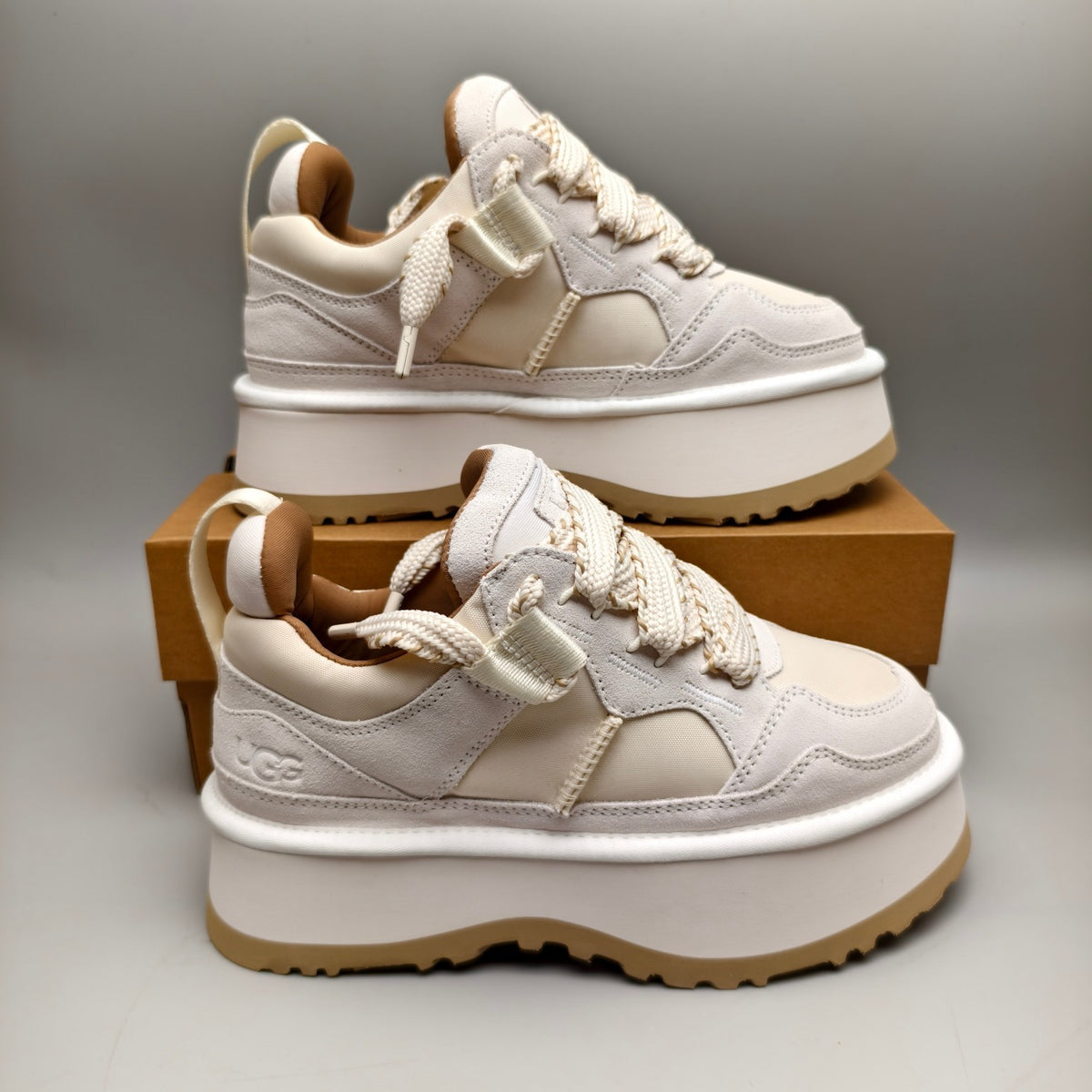 White Chunky Platform Lace-Up Dad Sneakers – Model 1541