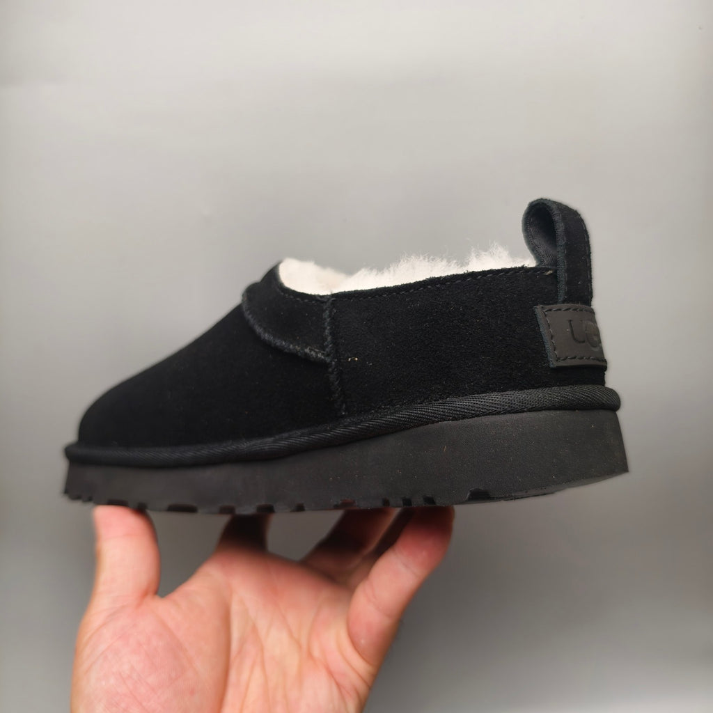 Women's Classic Black Slip-On Shoes | Model 3891