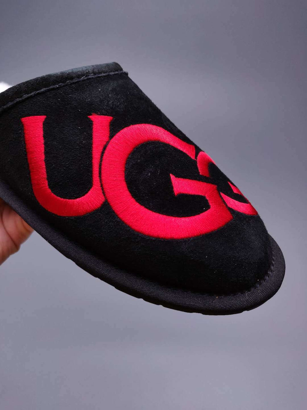 Black G Indoor Slippers | Model 2593