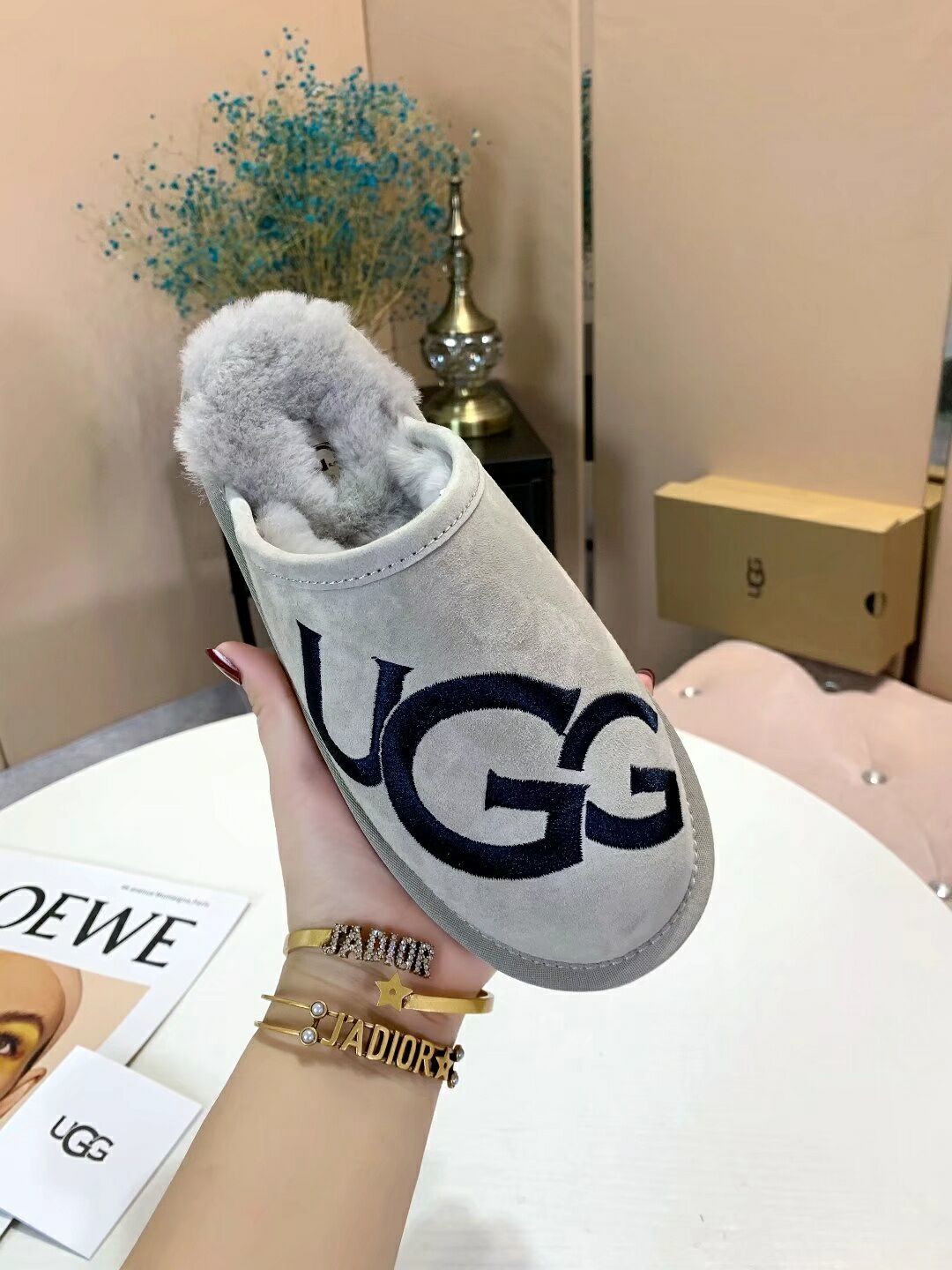 Gray G Indoor Slippers | Model 2593