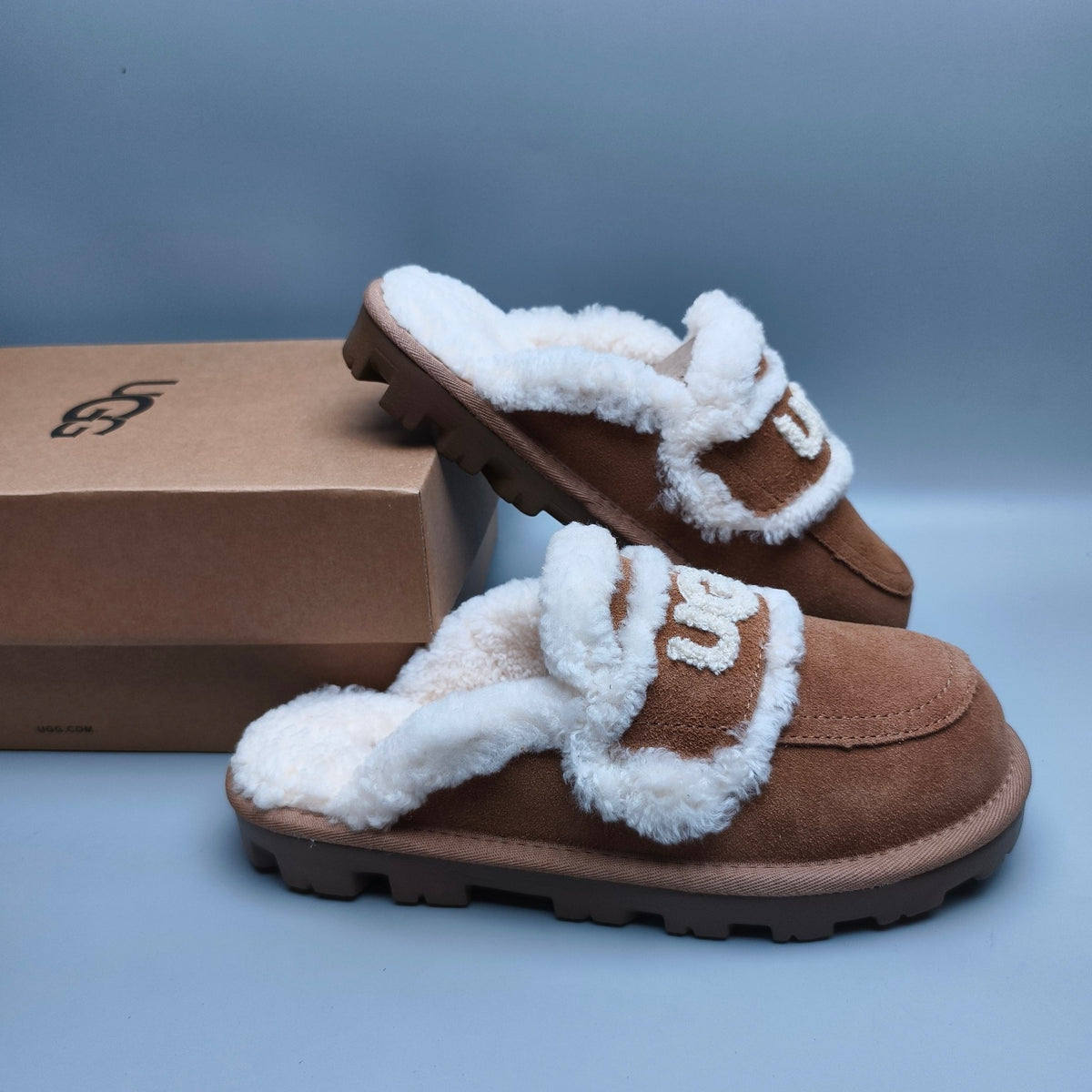 Chestnut Curly Plush Slippers with Oversized Logo – Model 1206