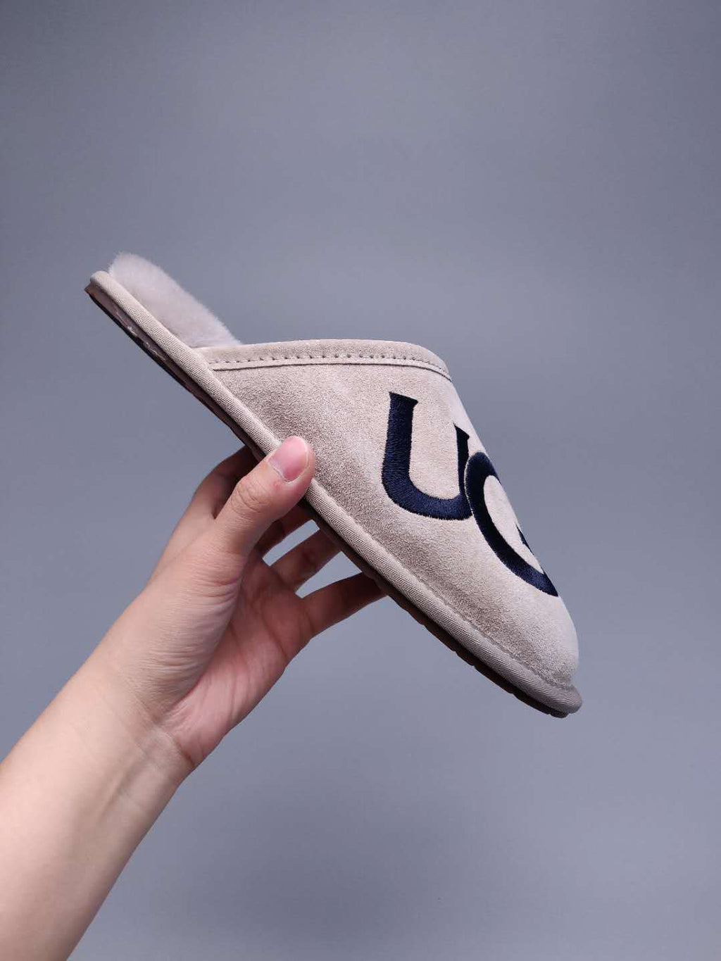 Gray G Indoor Slippers | Model 2593