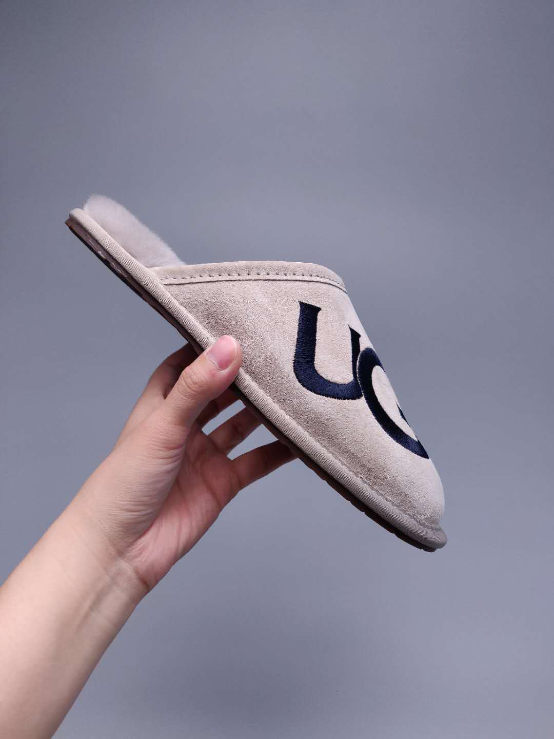Gray G Indoor Slippers | Model 2593