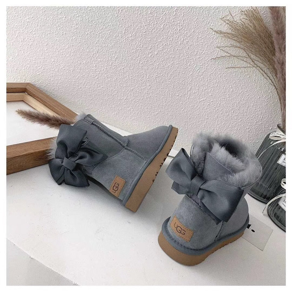 Gray Bow-Detail Ankle Boots | Model 3130