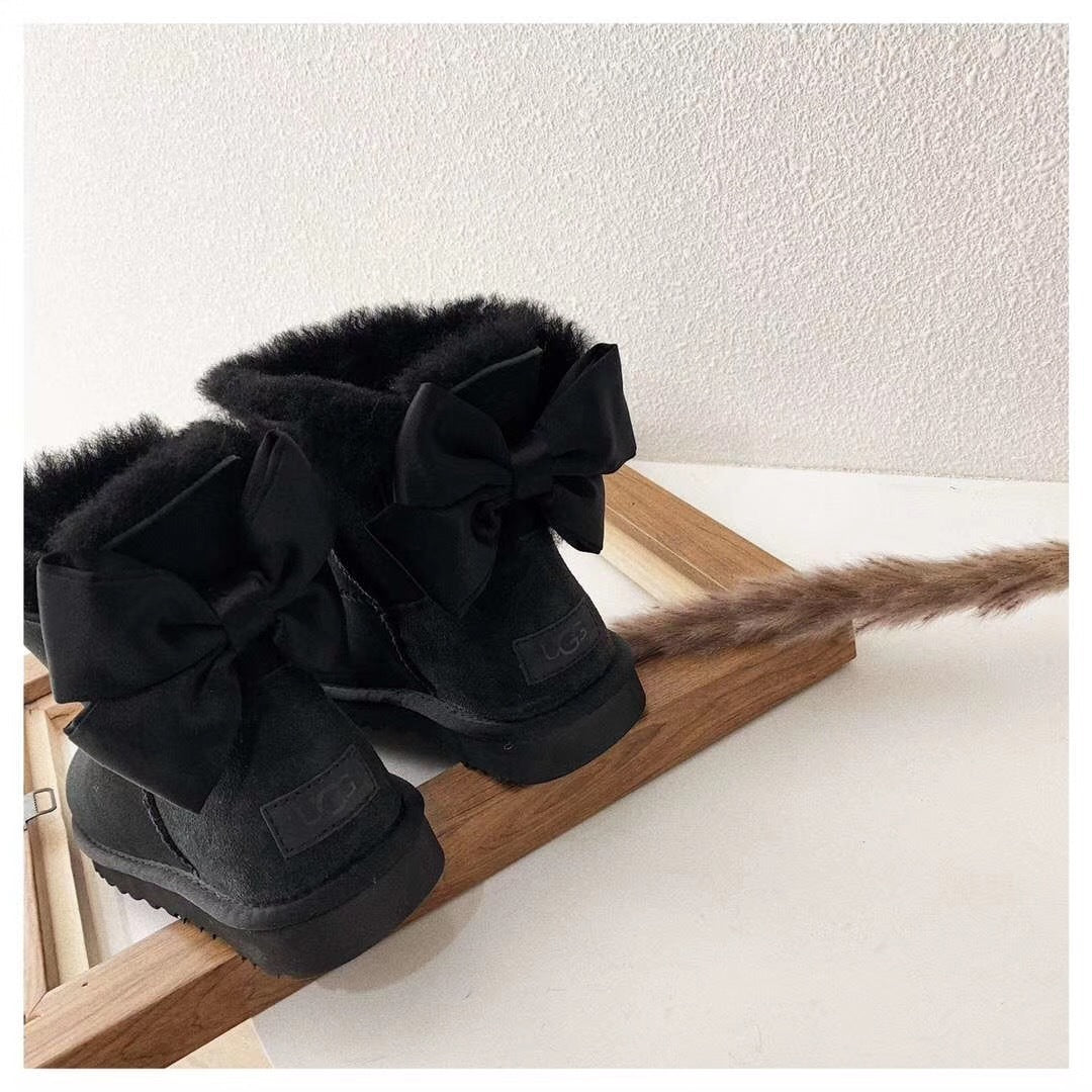 Black Bow-Detail Ankle Boots | Model 3130