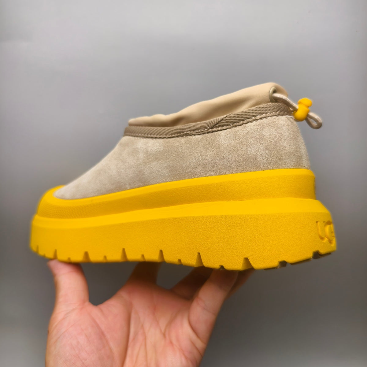 Model 4096 Yellow Slip-On Casual Shoes