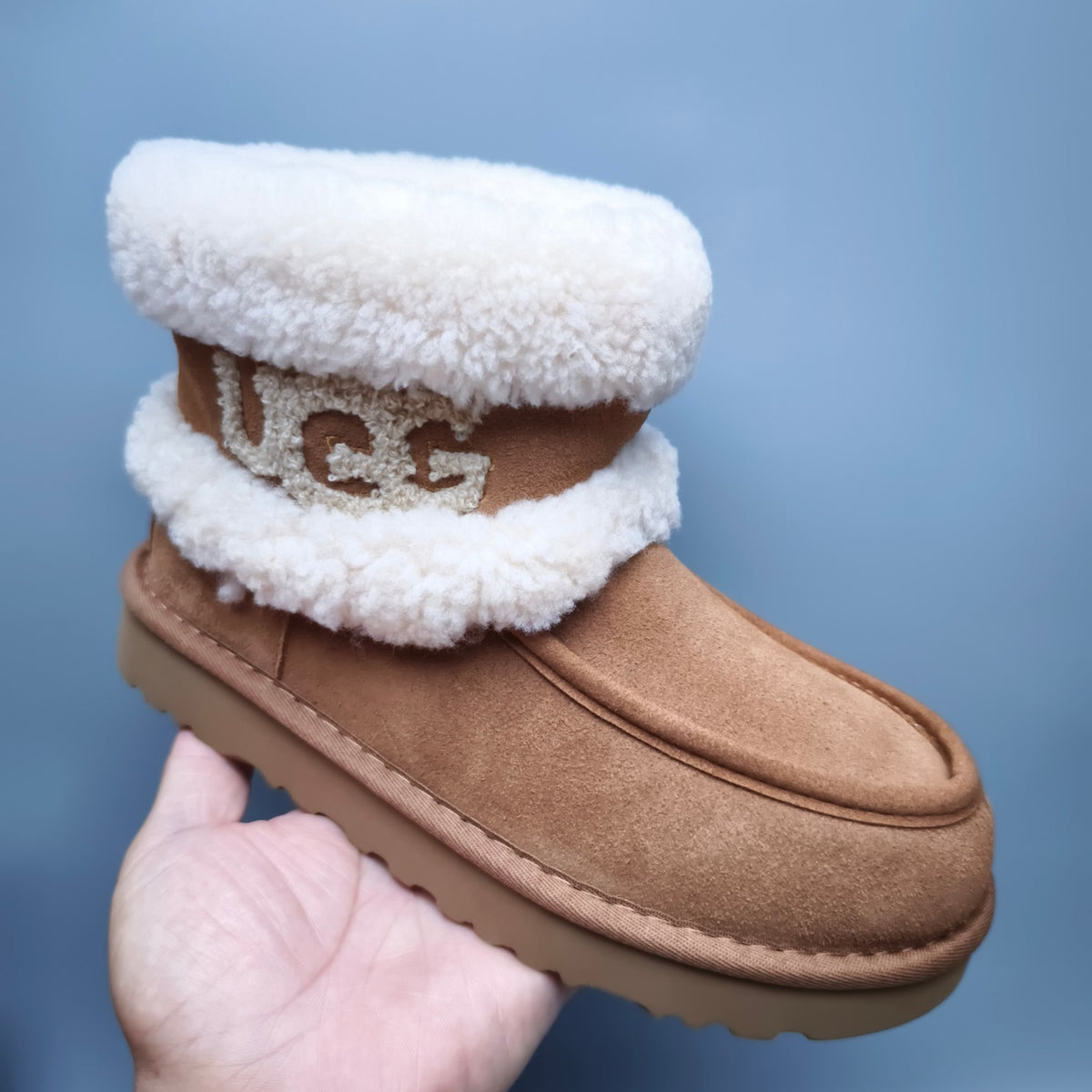 Chestnut Curly-Texture Mid-Height Boots with Oversized Logo | Model 5410
