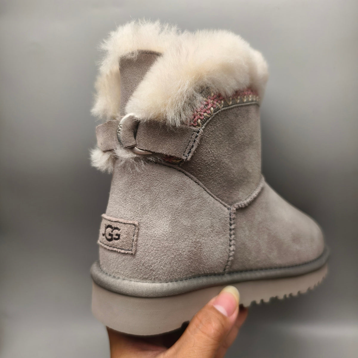 Gray Ethnic-Inspired Back-Strap Shoes | Model 4517