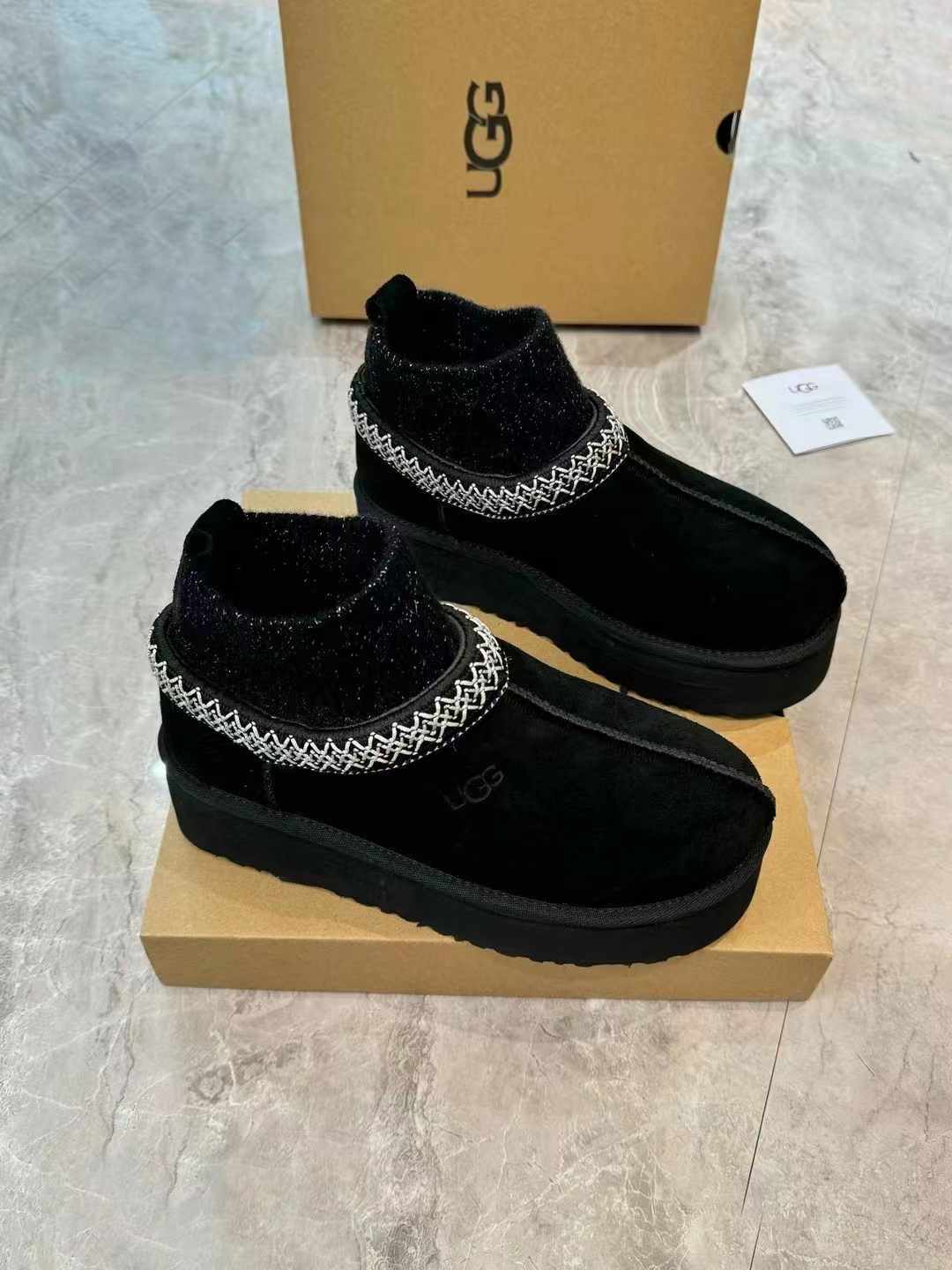 Suede Winter Boots with Wool-Blend Sock Cuffs & Shearling Lining – Model 1125956