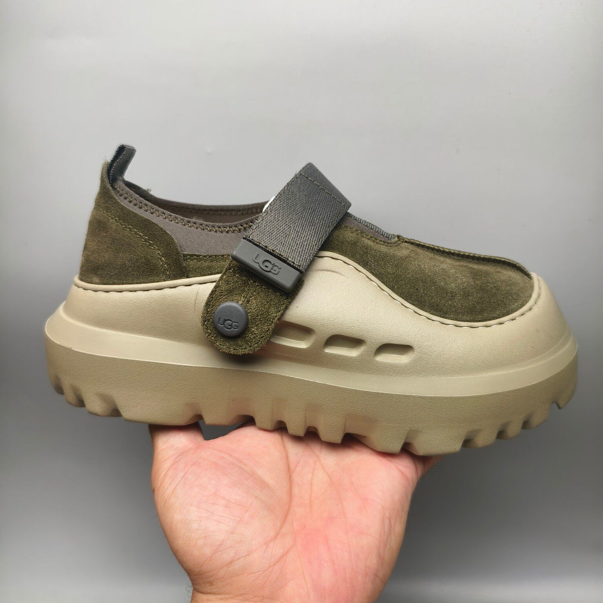 Green Unisex Slip-On Casual Shoes | Model 7550