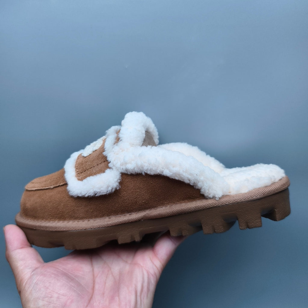 Chestnut Curly Plush Slippers with Oversized Logo – Model 1206