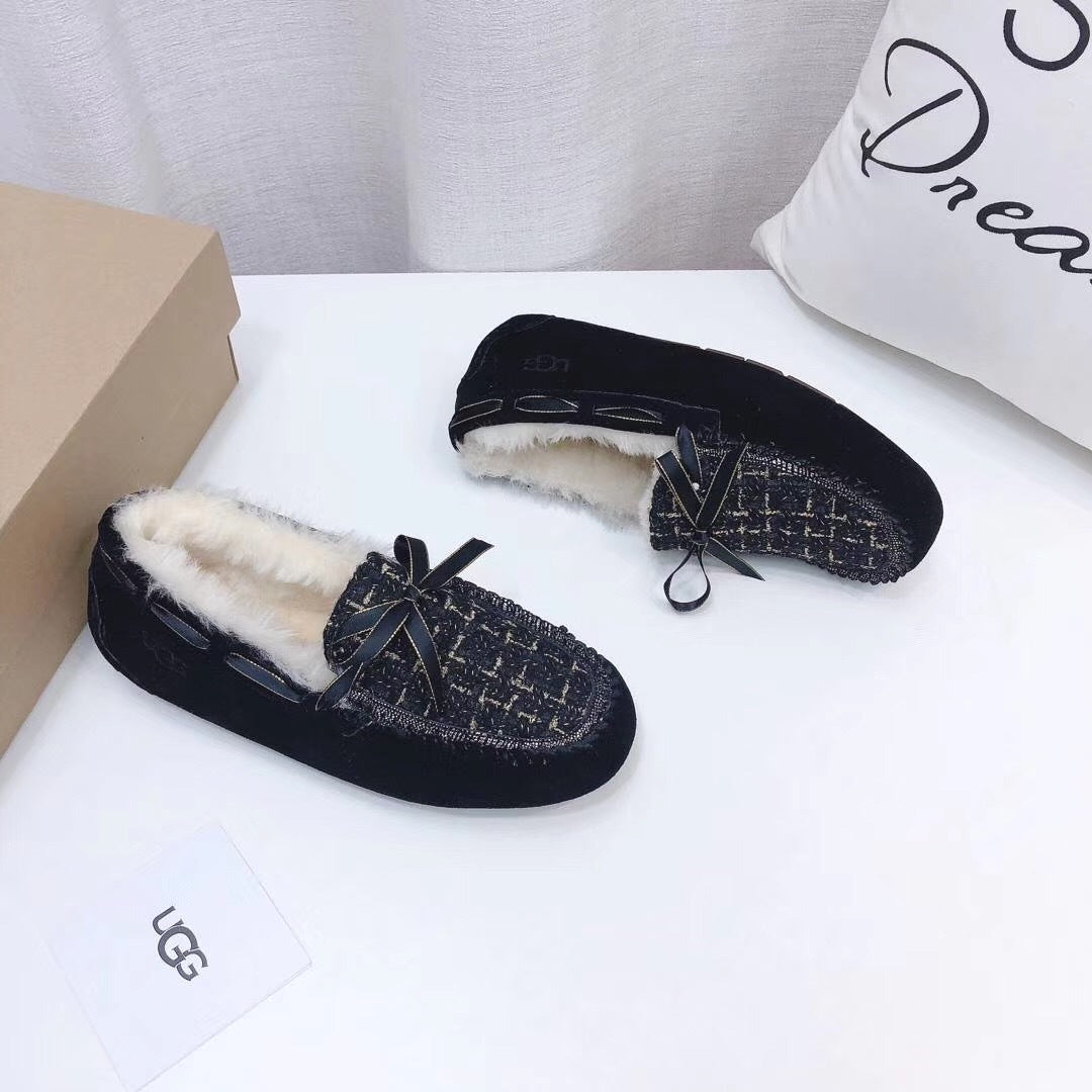 Black Chic Moccasin-Style Shoes | Model 5623