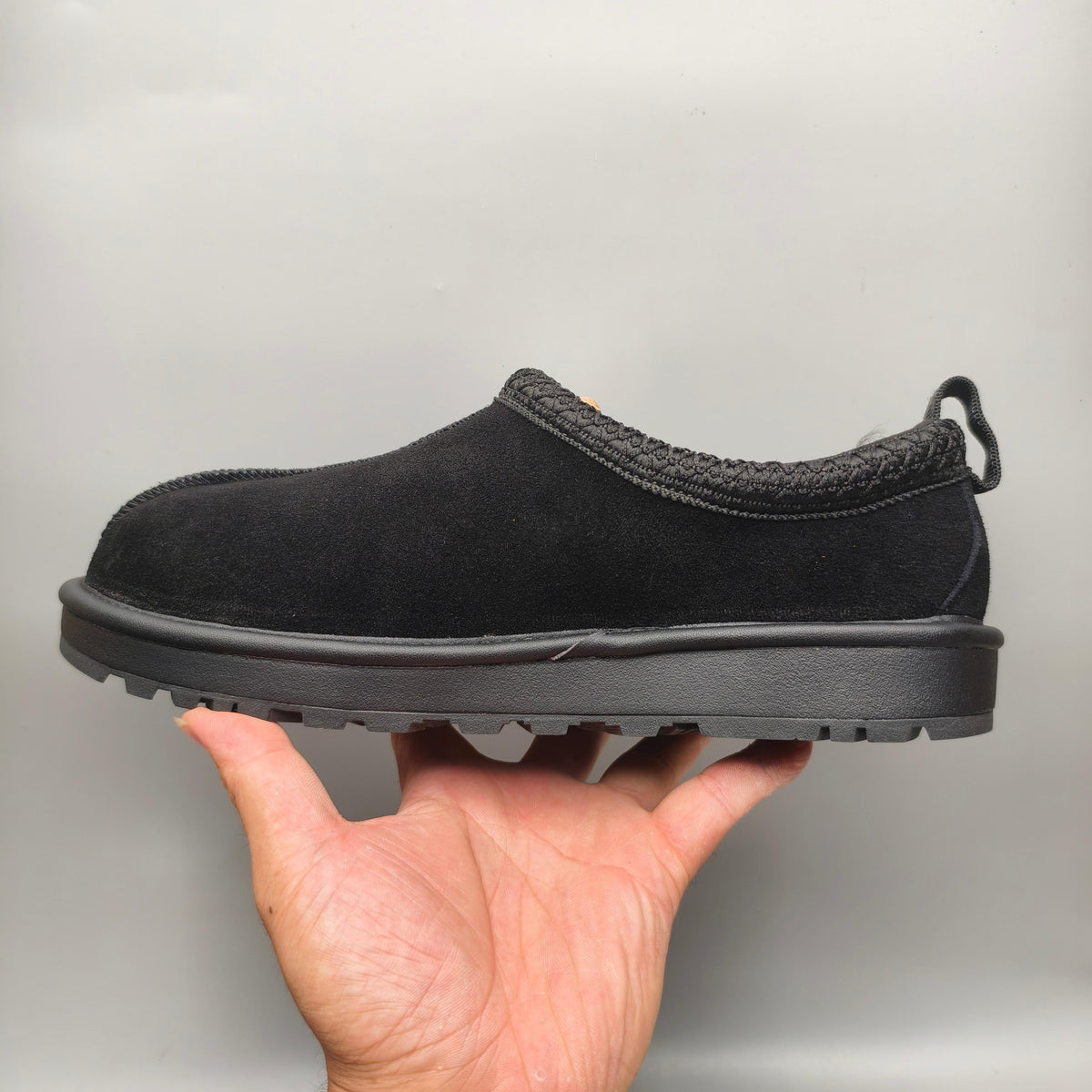Black Unisex Folk-Inspired Casual Shoes – Model 1304