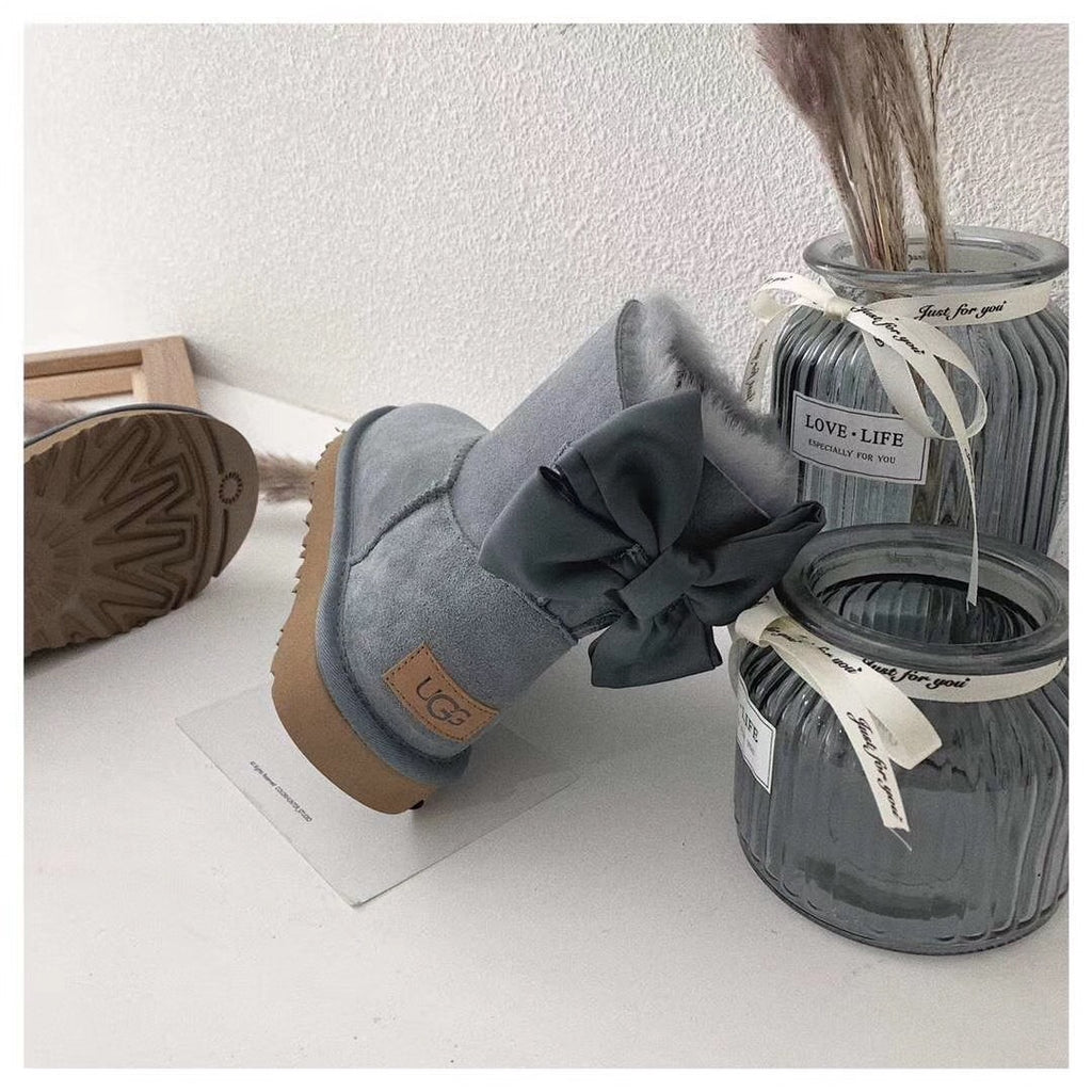 Gray Bow-Detail Ankle Boots | Model 3130