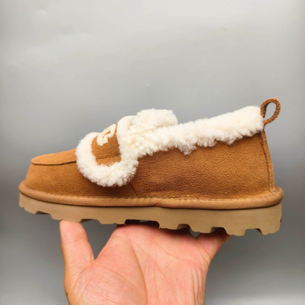 Chestnut Closed-Back Casual Shoes with Oversized Logo | Model 2939