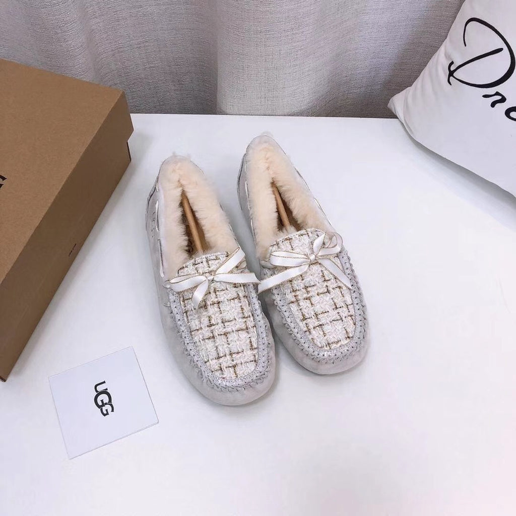 Pearl White Chic Moccasin-Style Shoes | Model 5623