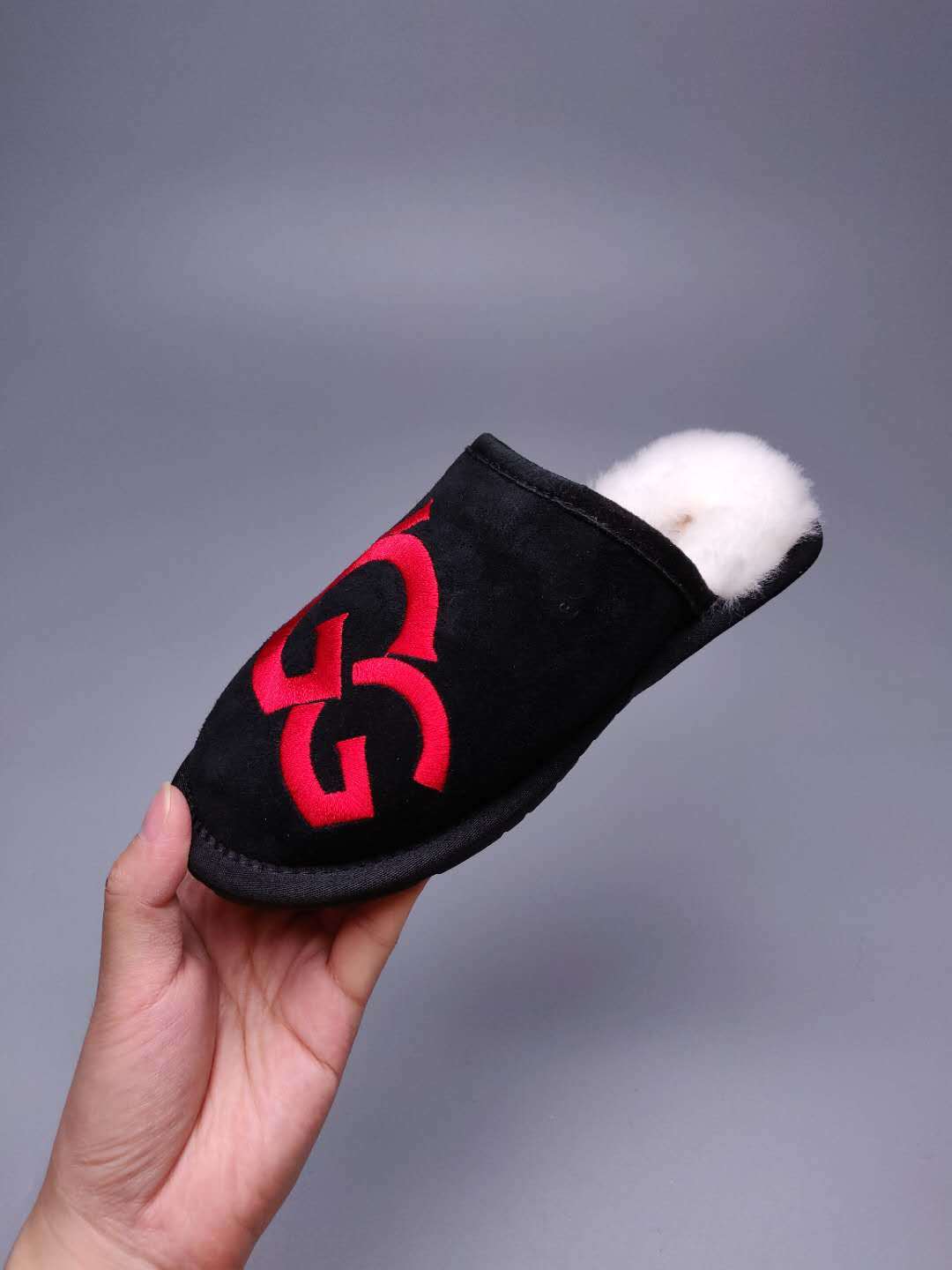 Black G Indoor Slippers | Model 2593