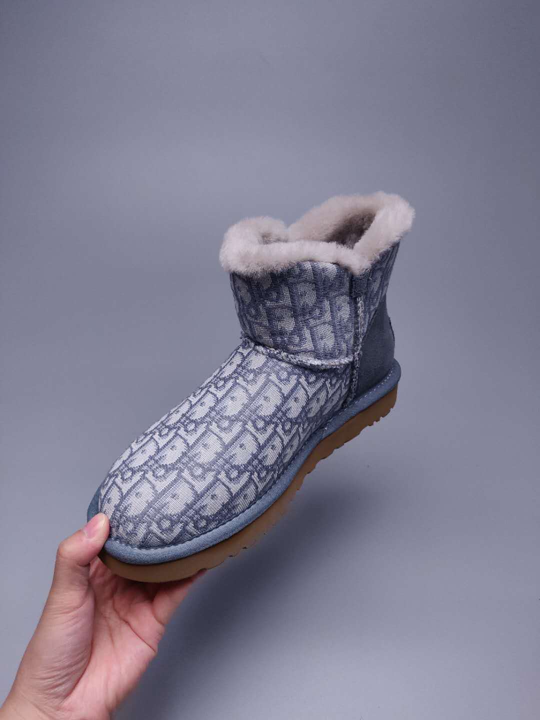 Gray Fabric-Pattern Shoes | Model 6554