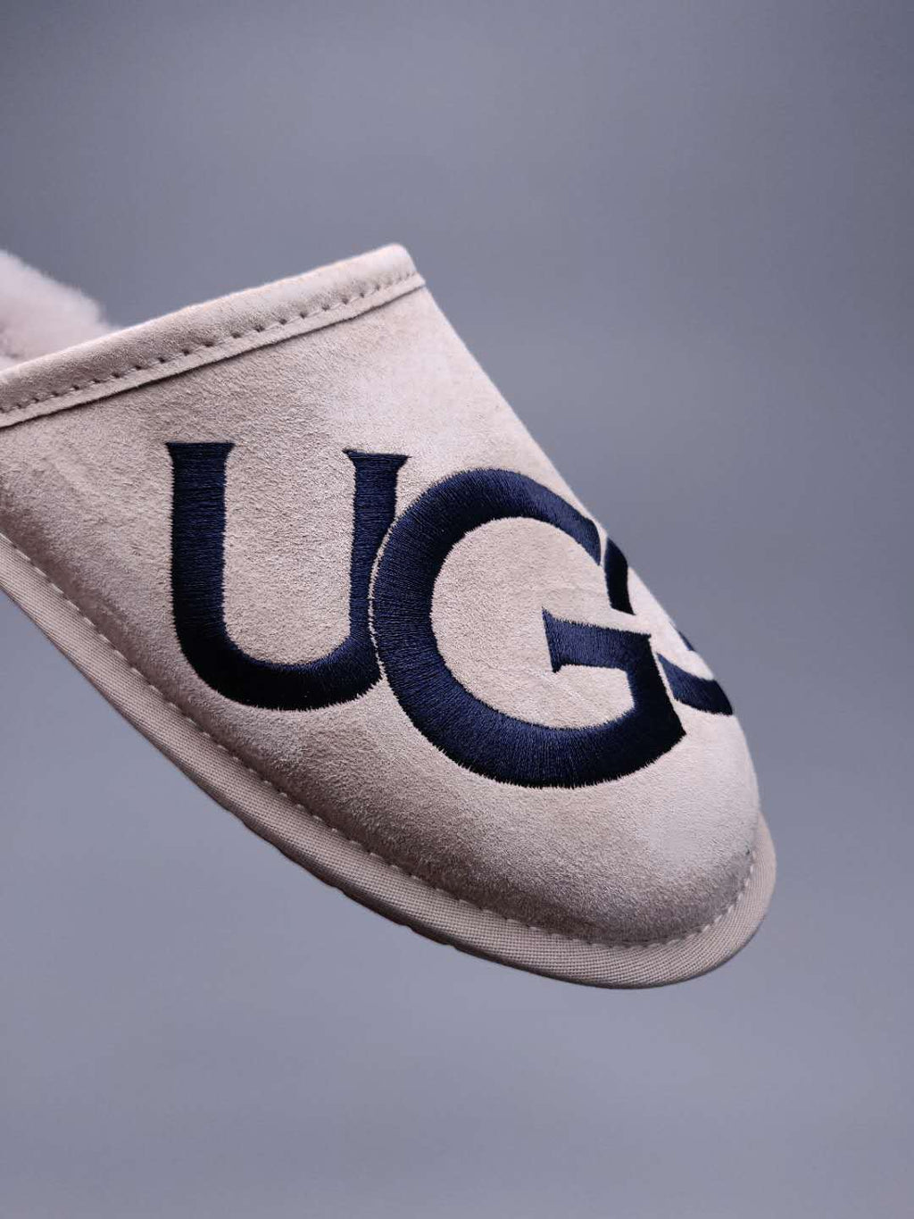 Gray G Indoor Slippers | Model 2593