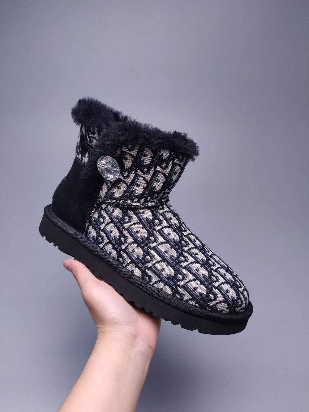 Black Fabric-Pattern Shoes | Model 6554