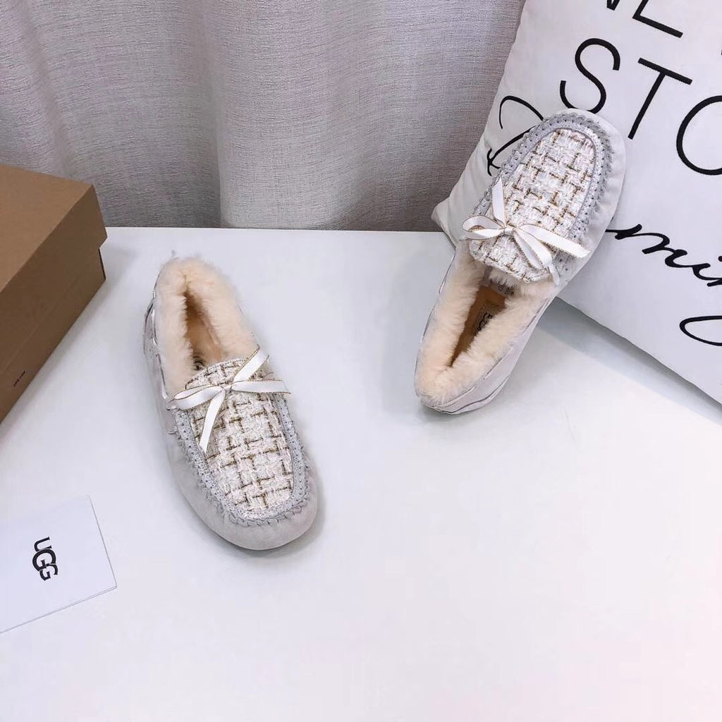 Pearl White Chic Moccasin-Style Shoes | Model 5623