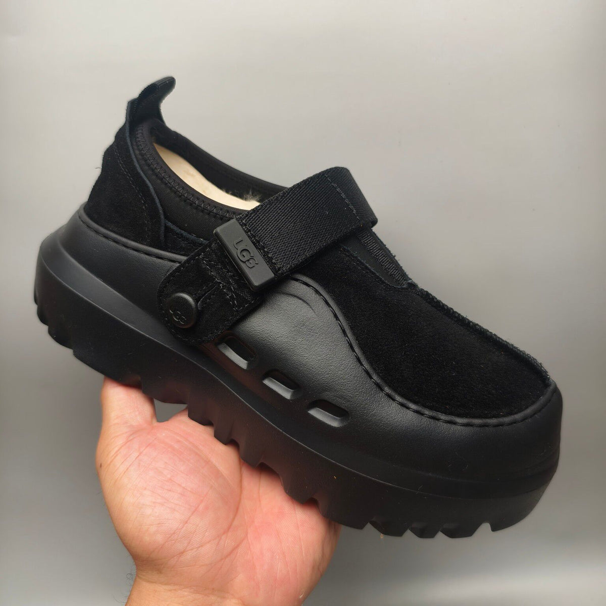 Black Unisex Slip-On Casual Shoes | Model 7550