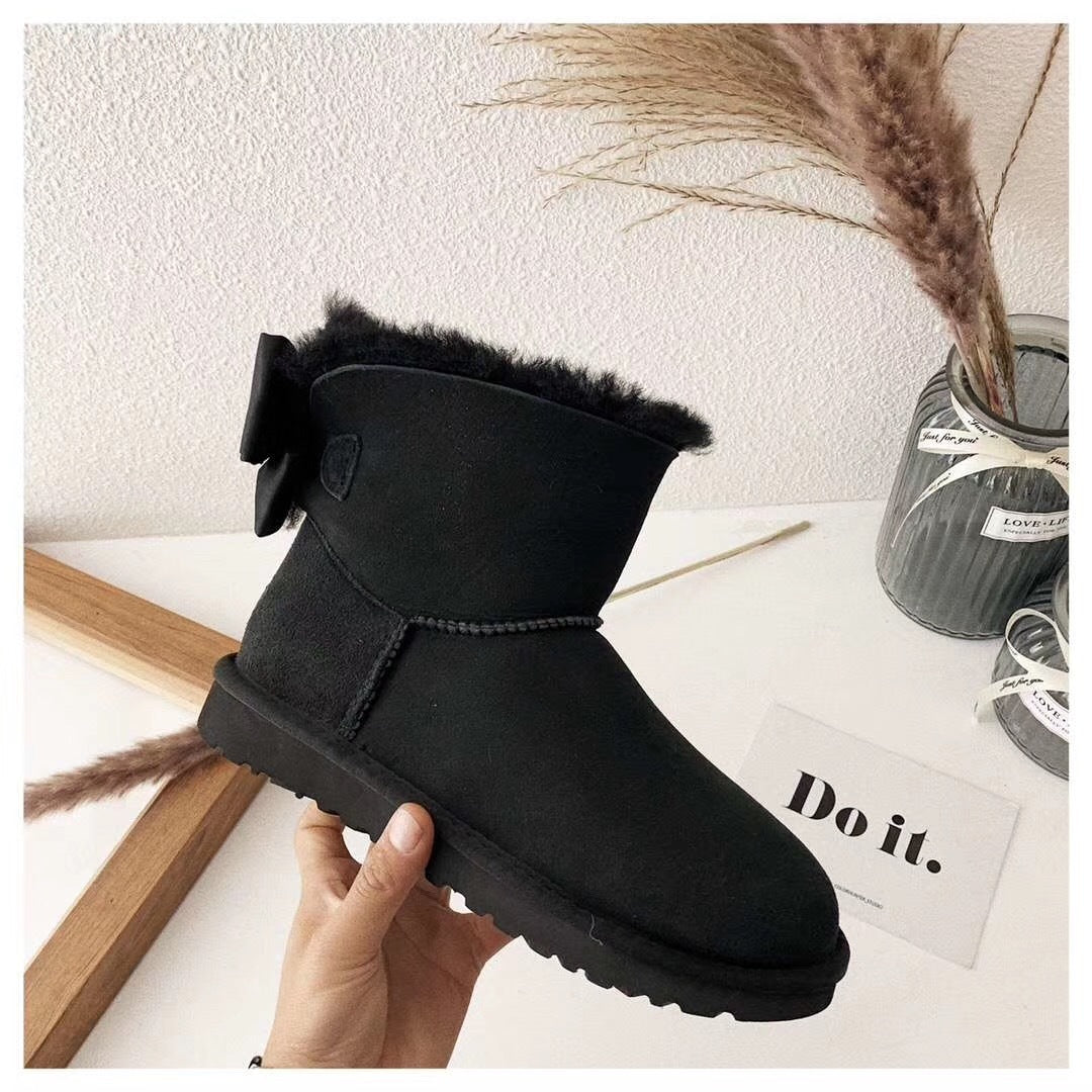 Black Bow-Detail Ankle Boots | Model 3130