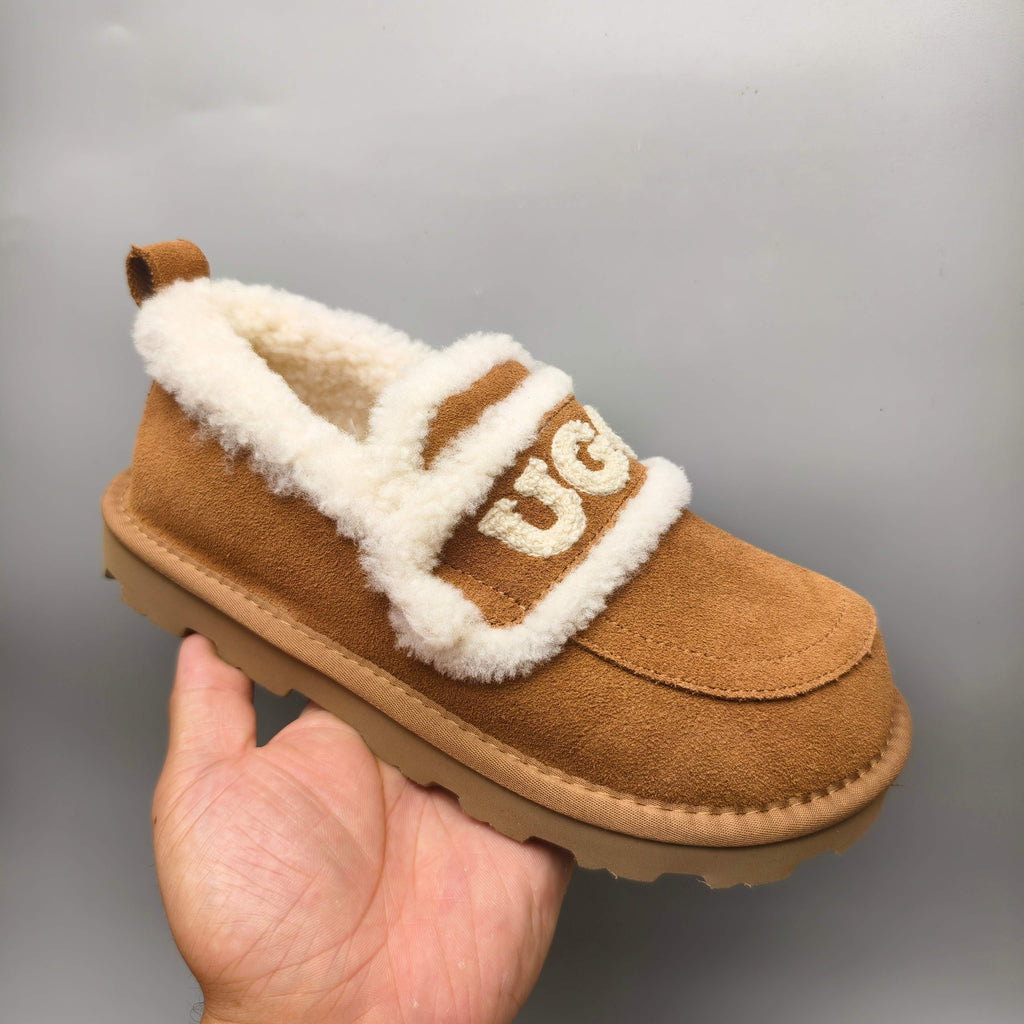 Chestnut Closed-Back Casual Shoes with Oversized Logo | Model 2939