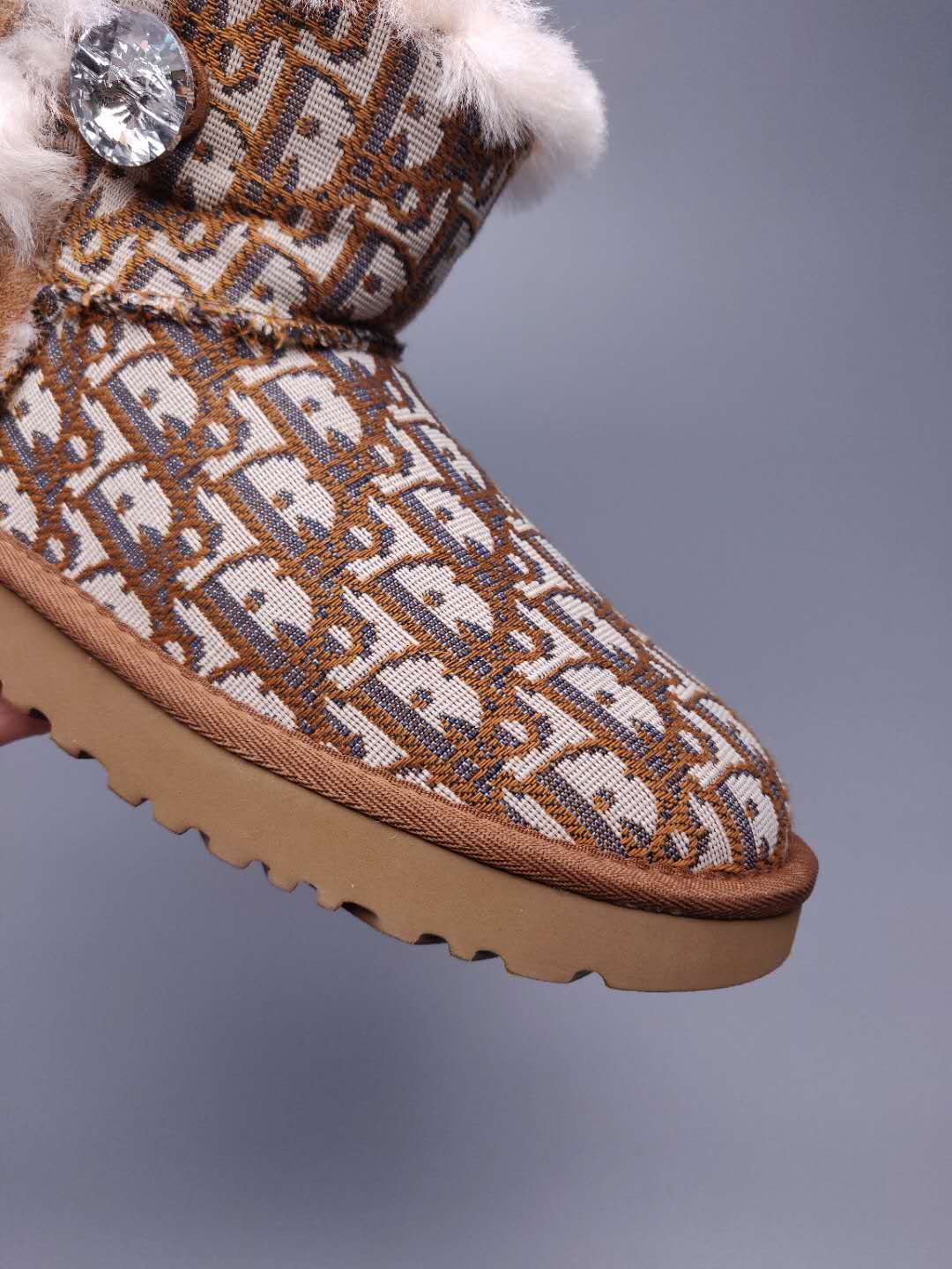 Chestnut Fabric-Pattern Shoes | Model 6554