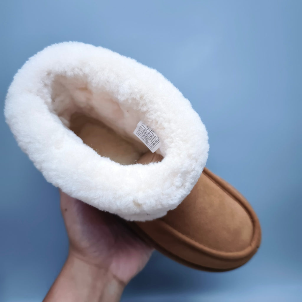Chestnut Curly-Texture Mid-Height Boots with Oversized Logo | Model 5410