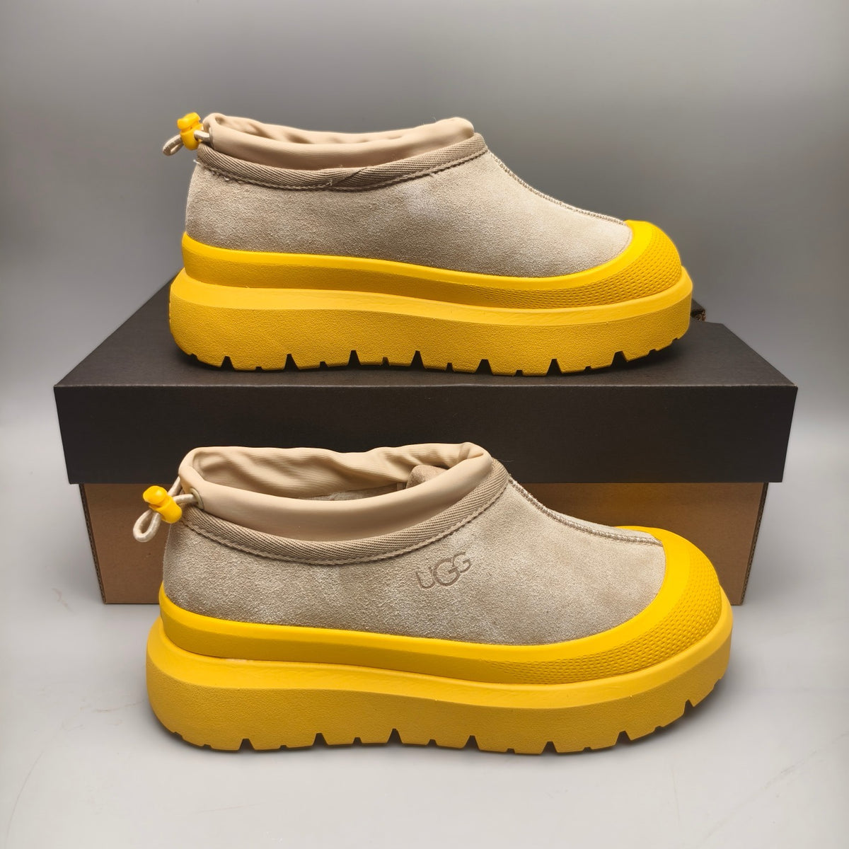 Model 4096 Yellow Slip-On Casual Shoes