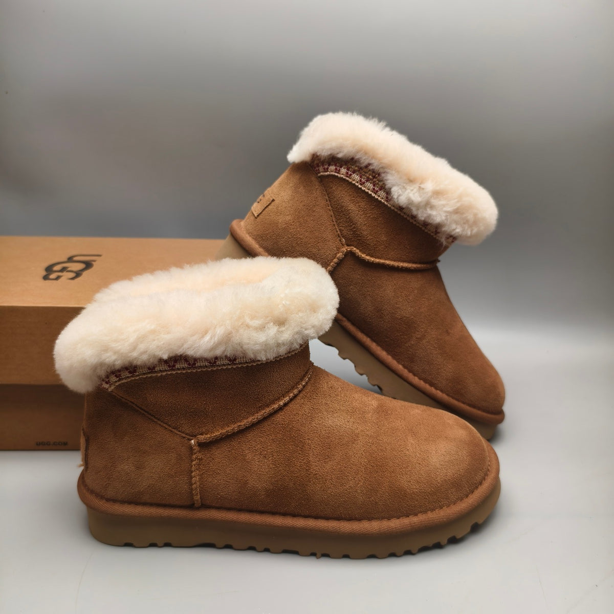 Chestnut Ethnic-Inspired Low-Top Casual Shoes | Model 4496