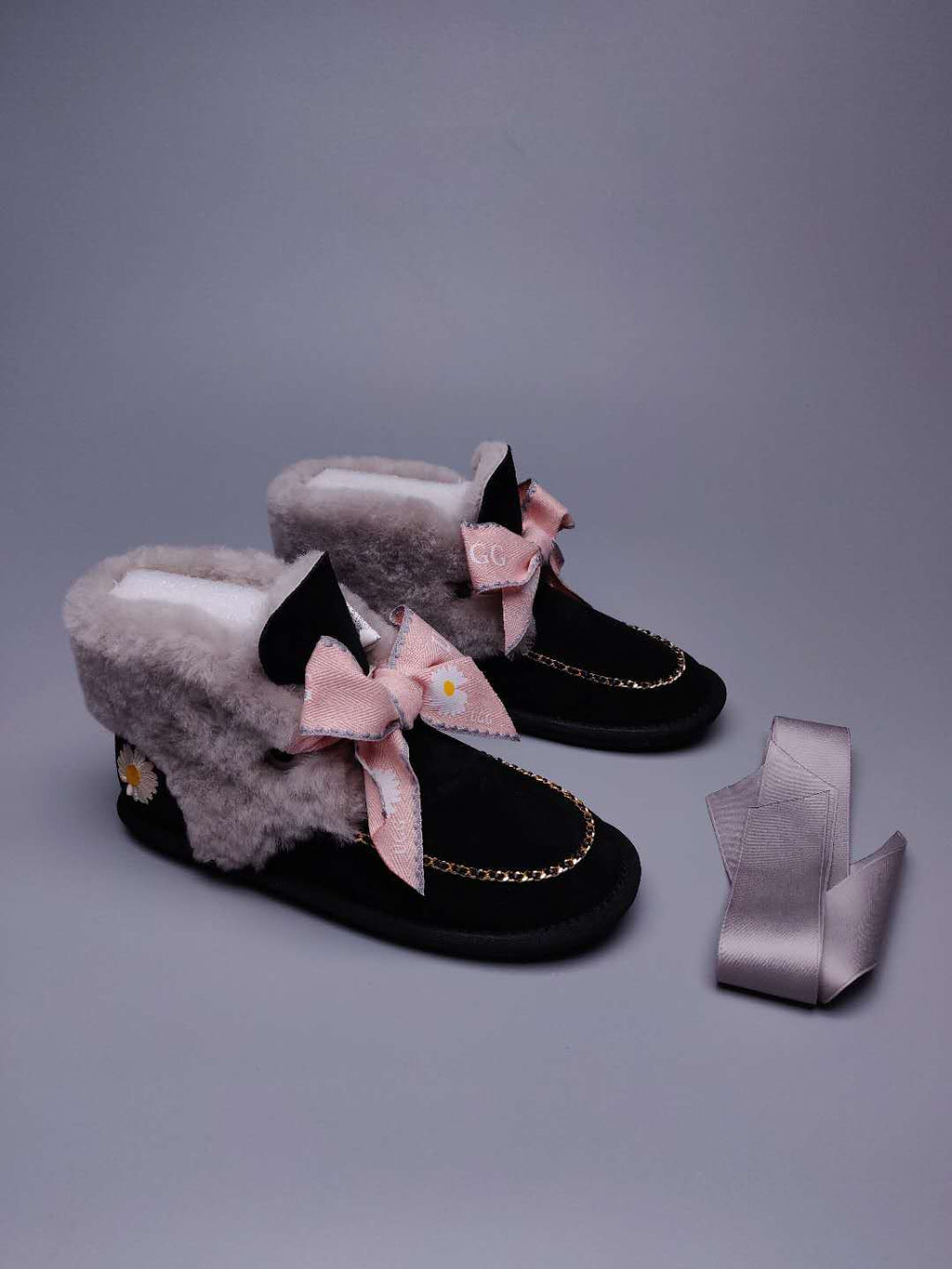 Black Daisy Chain & Ribbon Shoes | Model 7888