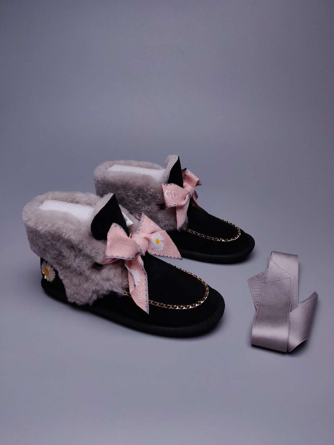 Black Daisy Chain & Ribbon Shoes | Model 7888