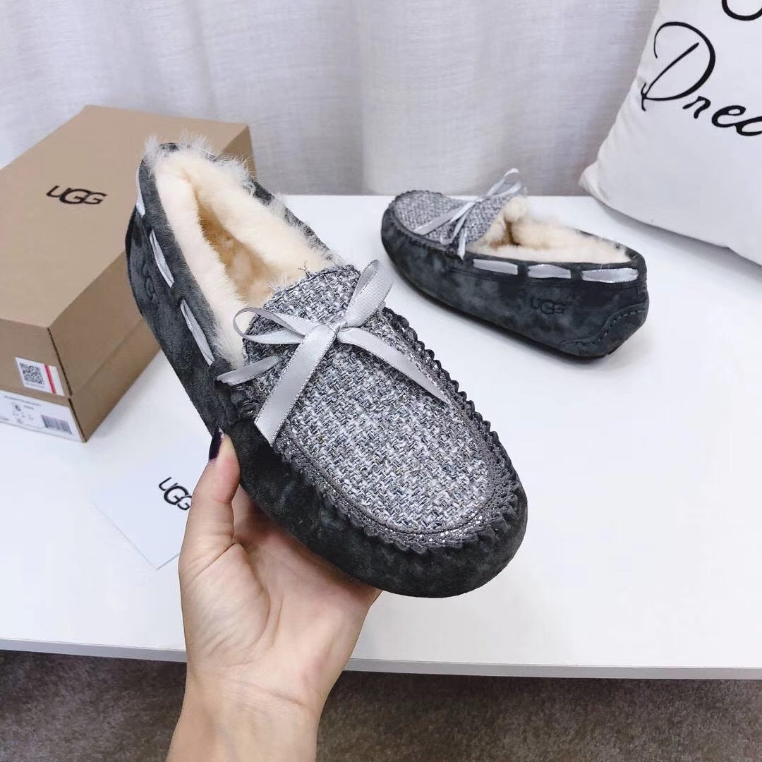 Gray Chic Moccasin-Style Shoes | Model 5623