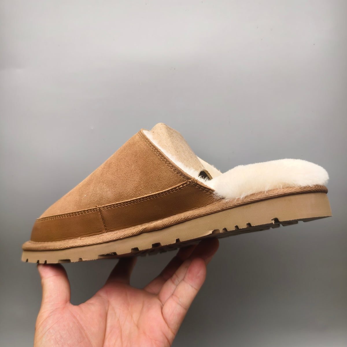 Chestnut Ultra-Light Fuzzy Slippers for Men | Model 4585