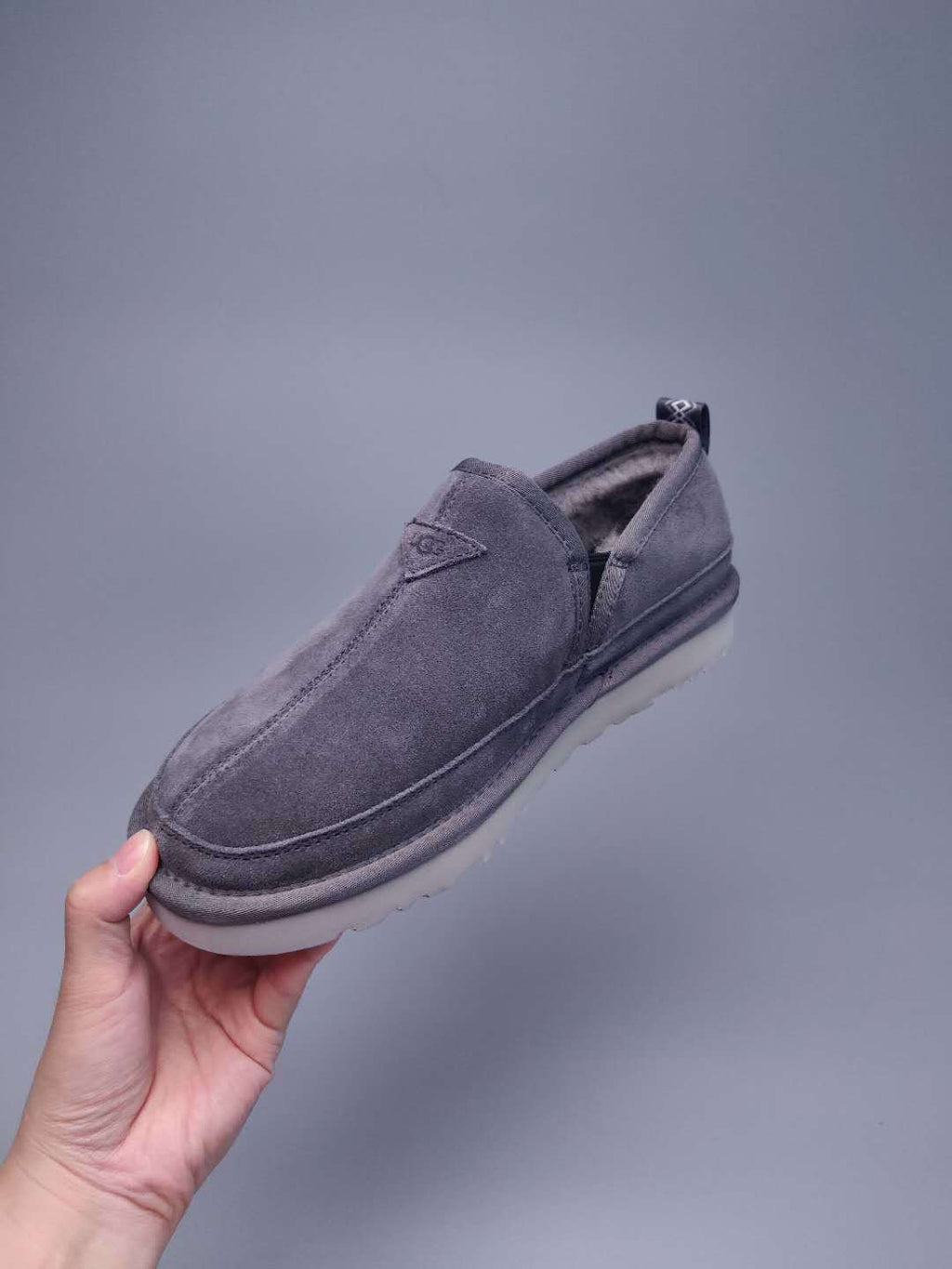 Men's Gray Low-Top Slip-On Casual Shoes | Model 3455