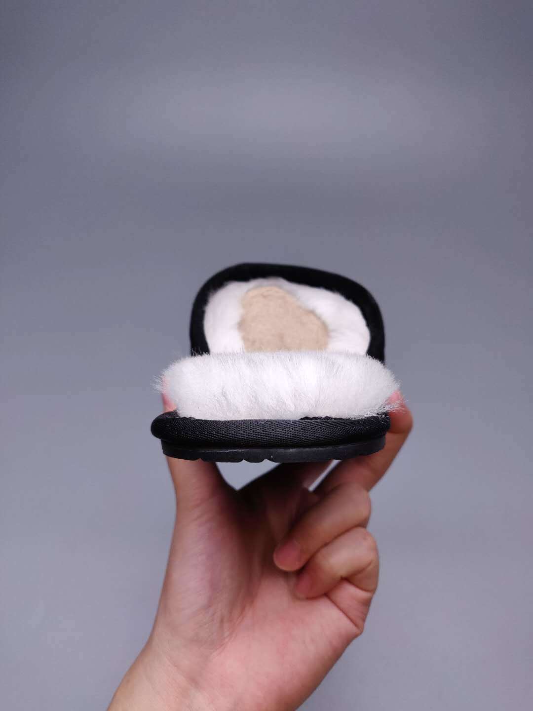 Black G Indoor Slippers | Model 2593