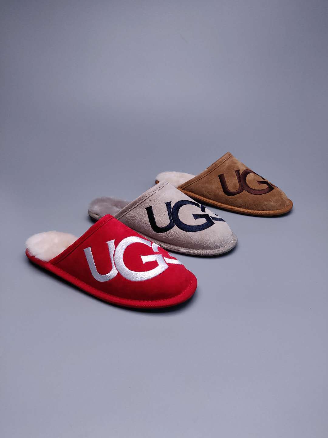 Gray G Indoor Slippers | Model 2593