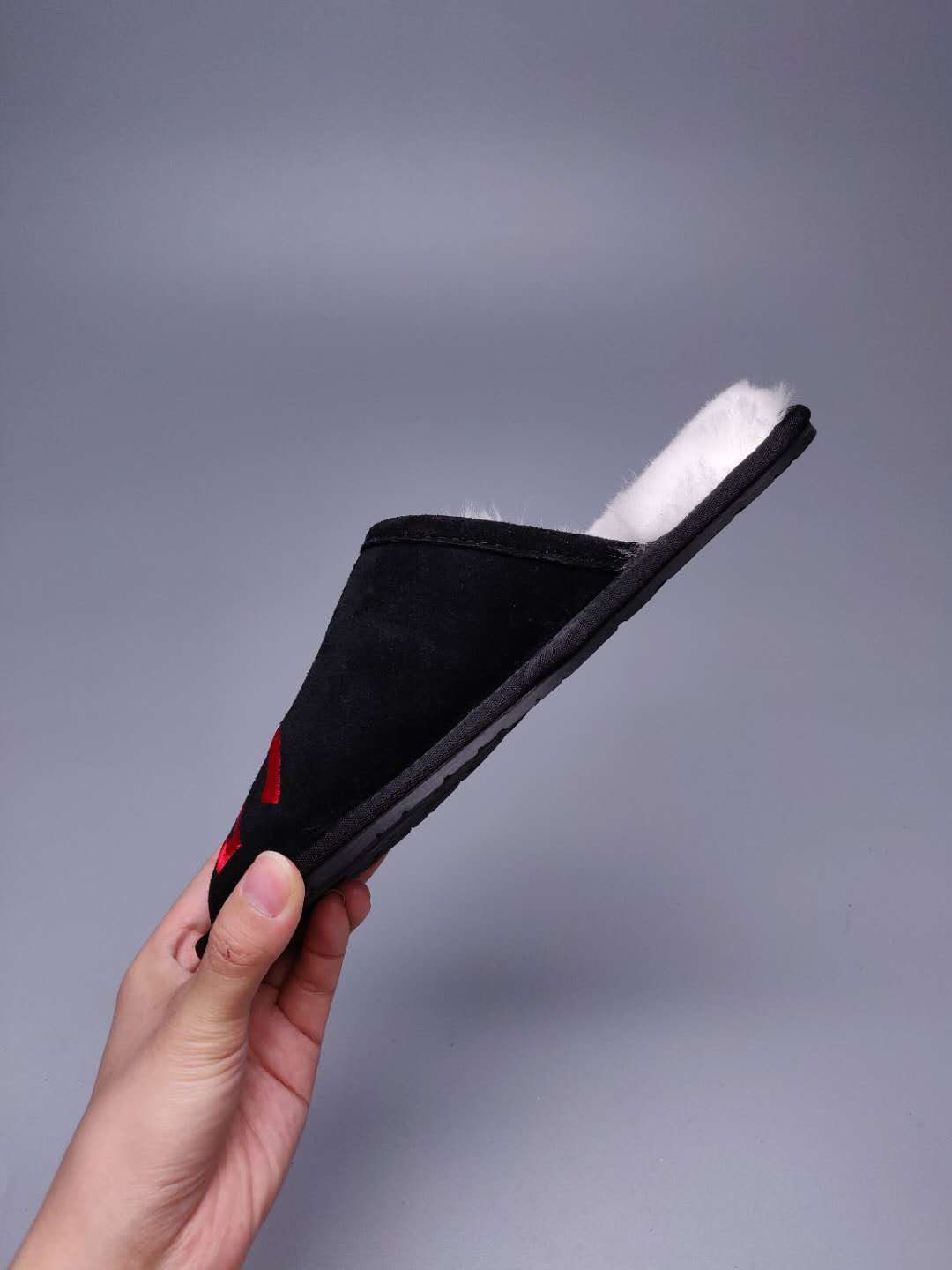Black G Indoor Slippers | Model 2593