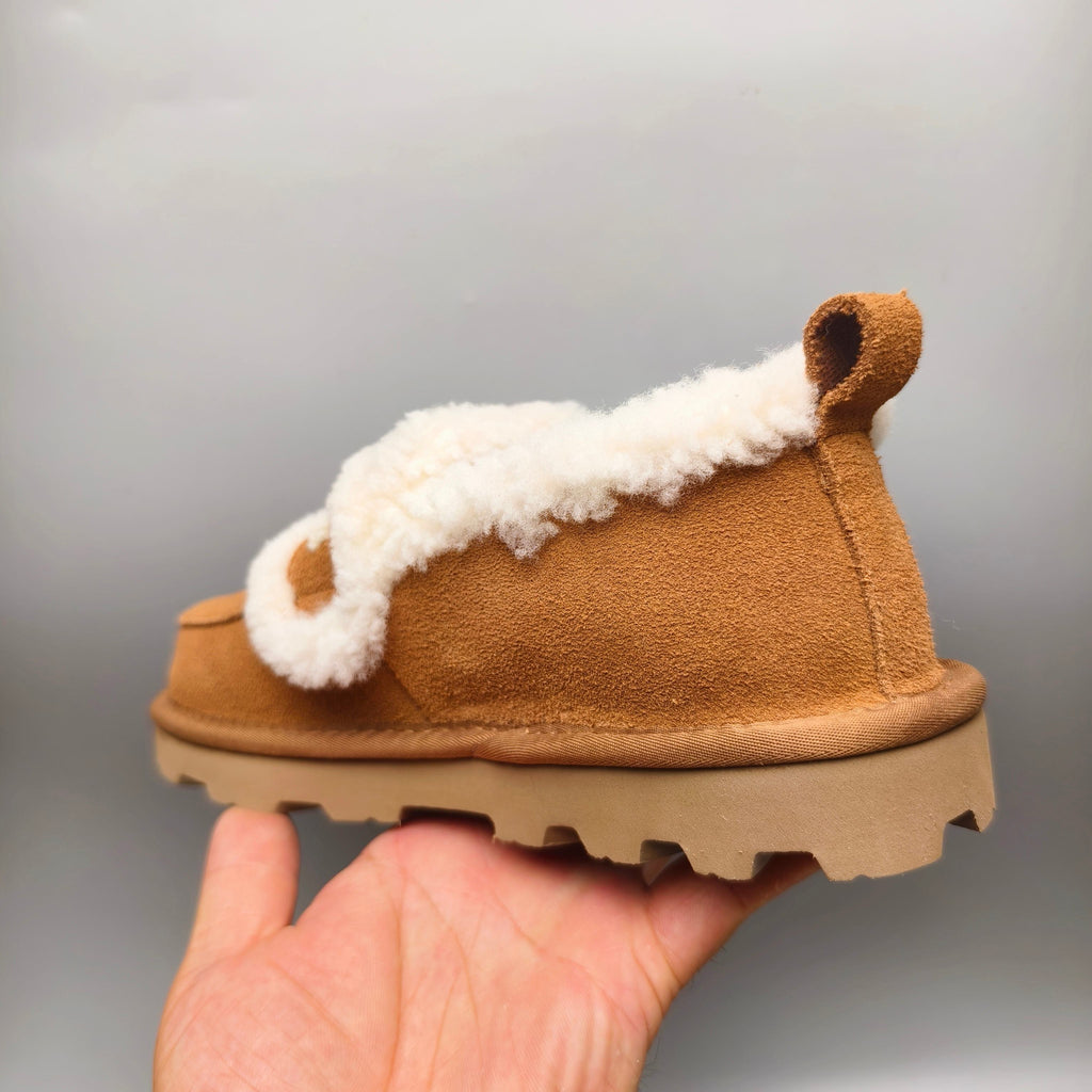 Chestnut Closed-Back Casual Shoes with Oversized Logo | Model 2939