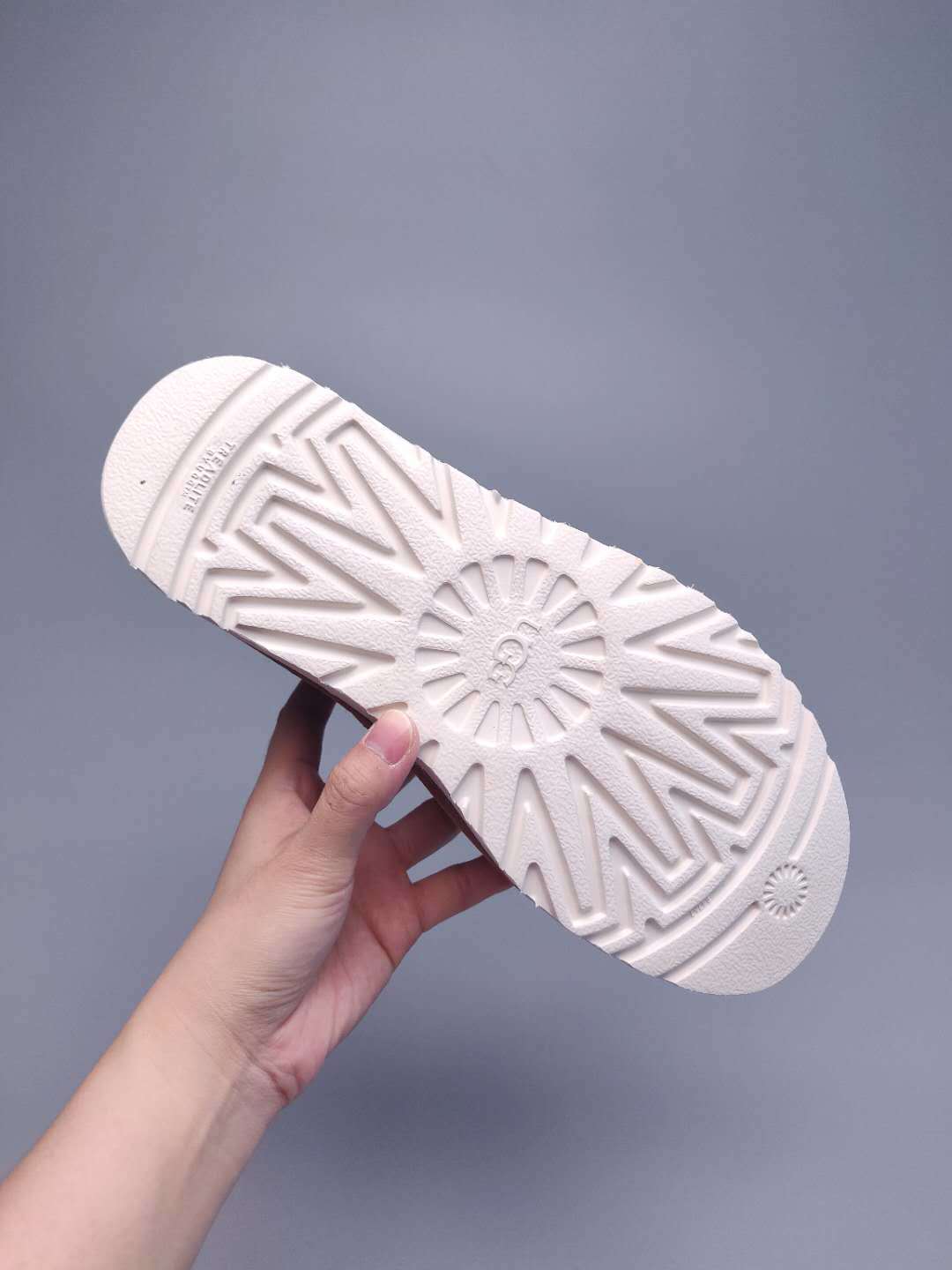 Men's Chestnut Brown Low-Top Slip-On Casual Shoes | Model 3455