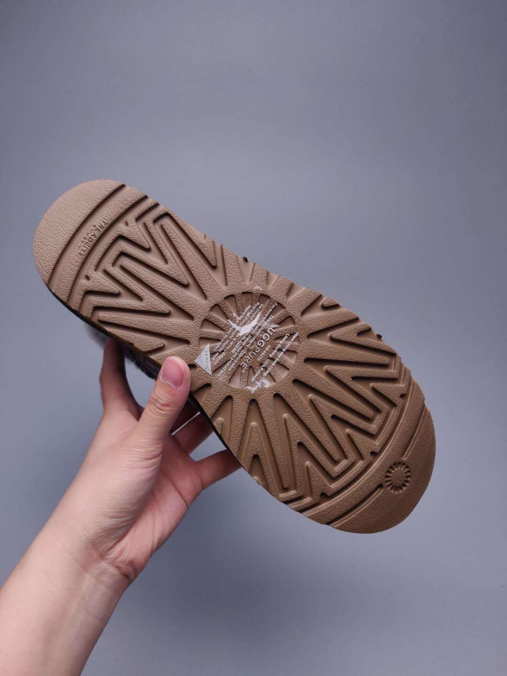 Gray Fabric-Pattern Shoes | Model 6554