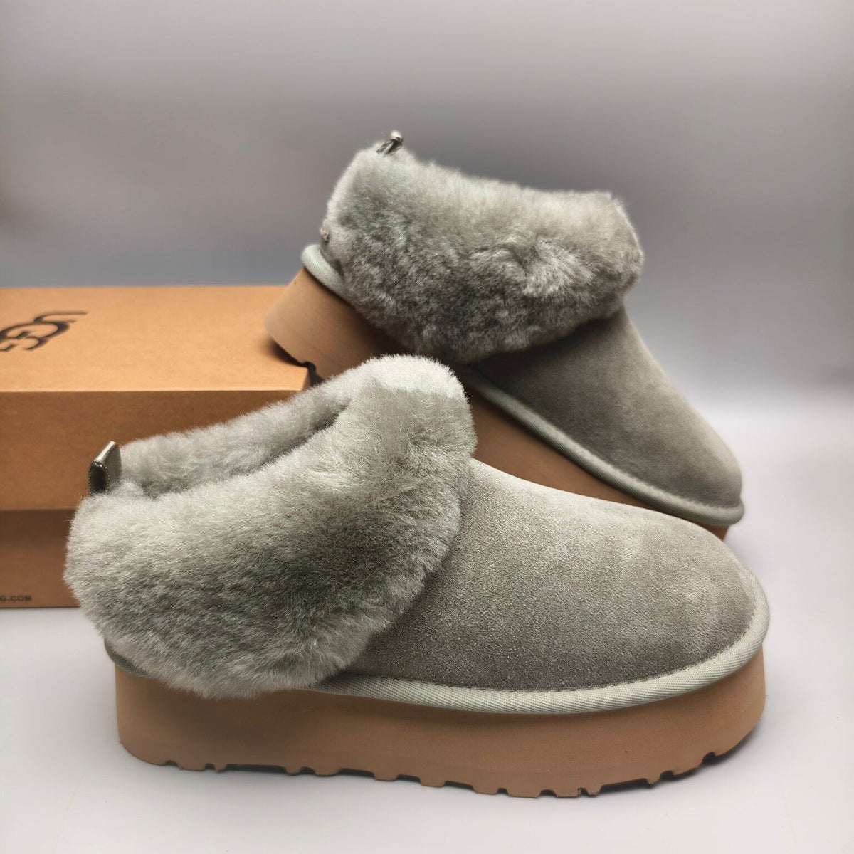 Green Suede-Look Platform Slip-On Shoes – Model 1393