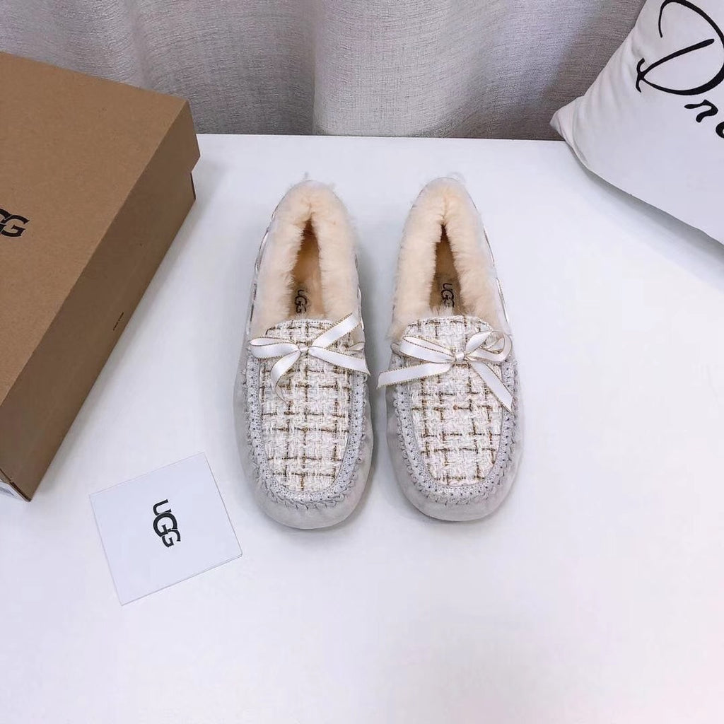 Pearl White Chic Moccasin-Style Shoes | Model 5623