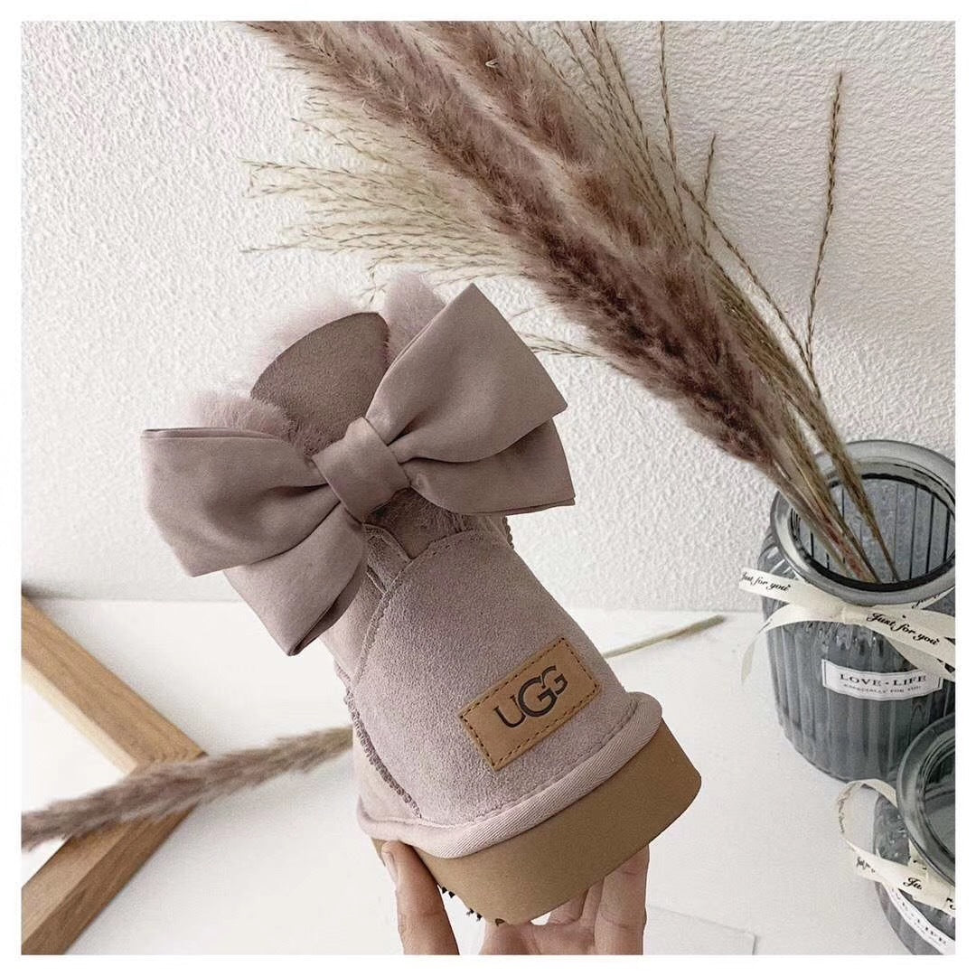 Dusky Pink Bow-Detail Ankle Boots | Model 3130