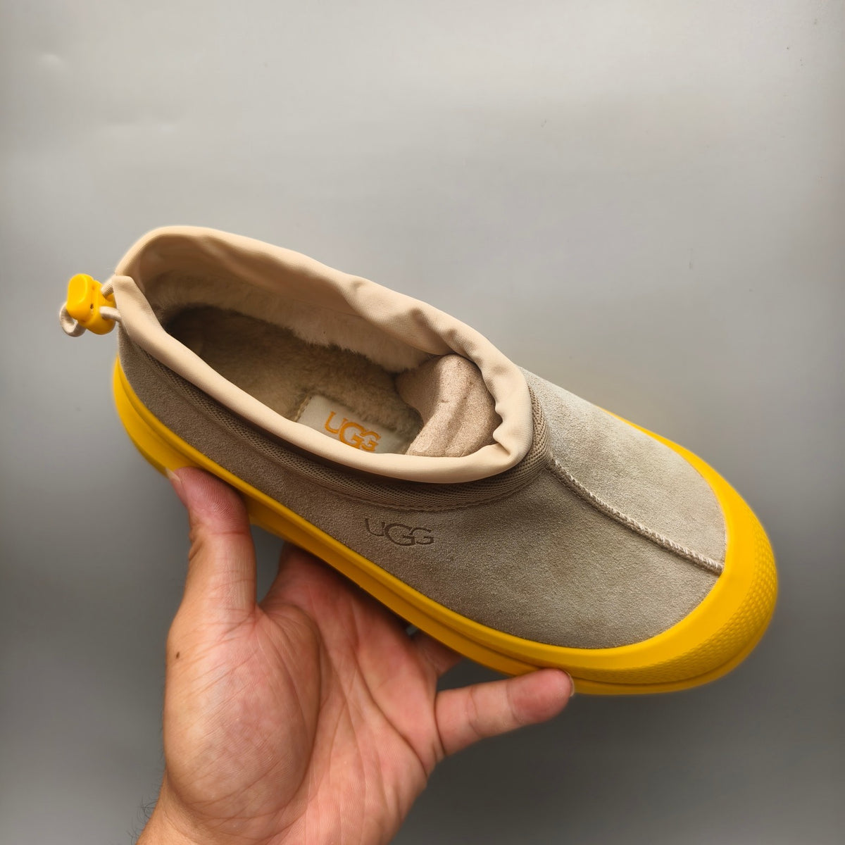 Model 4096 Yellow Slip-On Casual Shoes