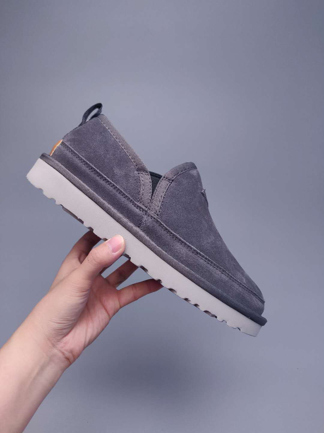Men's Gray Low-Top Slip-On Casual Shoes | Model 3455