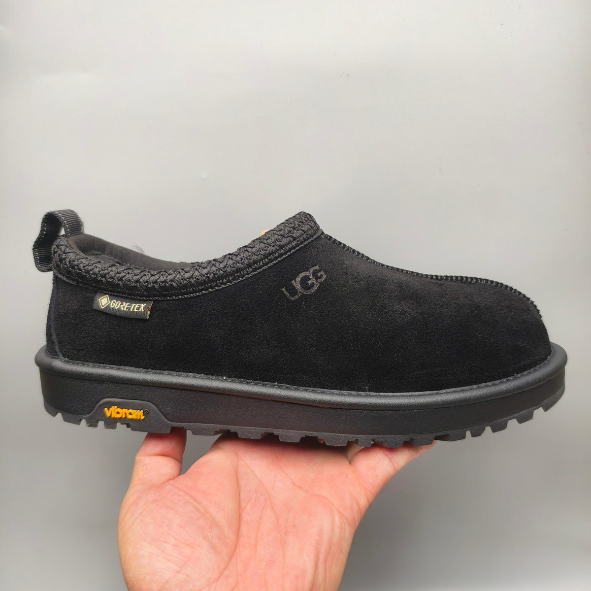 Black Unisex Folk-Inspired Casual Shoes – Model 1304